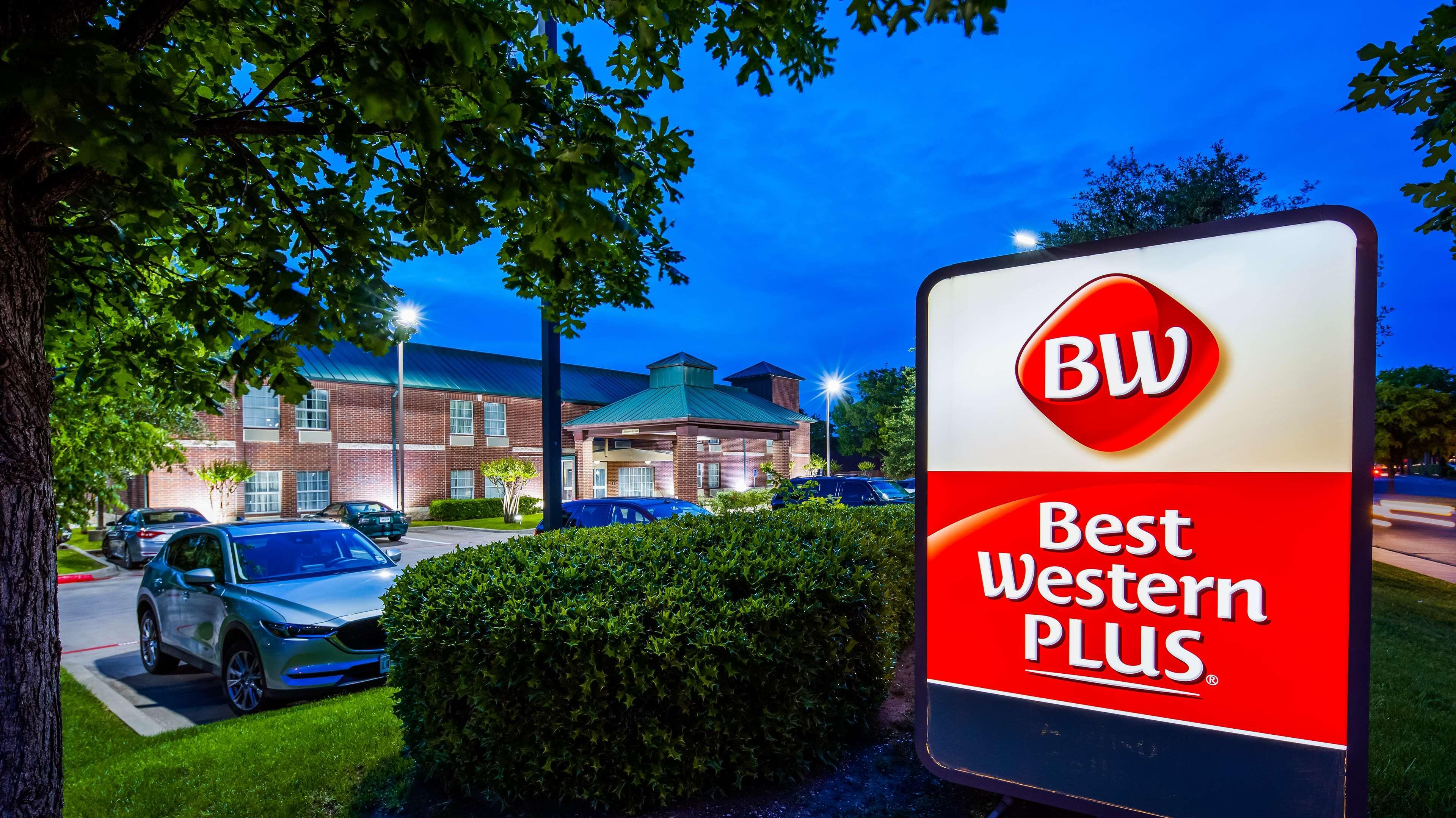 Best Western Plus Addison/Dallas Hotel Exterior foto